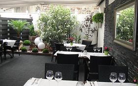 Dm Hotel